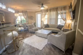 Photo #6: 6137535 Listing