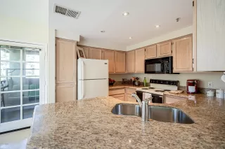 Photo #4: 6137599 Listing