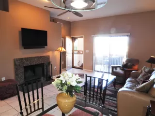 Photo #5: 6137601 Listing