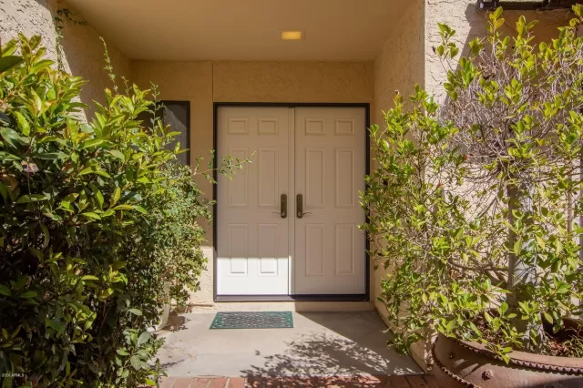 MLS: 6137765 Condo For Sale