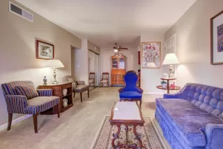 Photo #6: 6137801 Listing