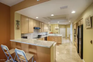 Photo #6: 6138075 Listing