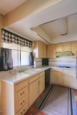 Photo #2: 6138163 Listing 