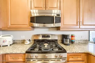 Photo #2: 6138194 Listing