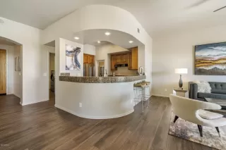 Photo #2: 6138219 Listing