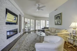 Photo #3: 6138286 Listing