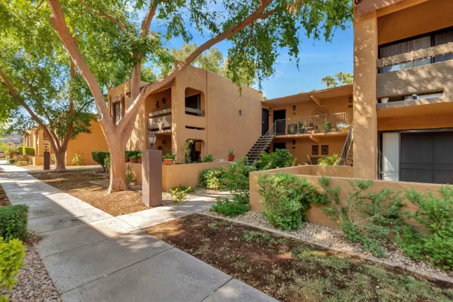 MLS: 6138562 Condo For Sale