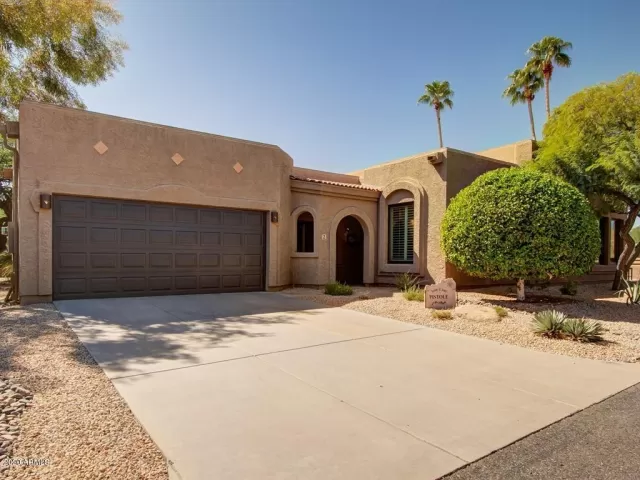 MLS: 6138729 Condo For Sale
