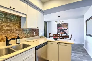 Photo #2: 6138849 Listing