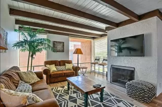 Photo #6: 6138849 Listing