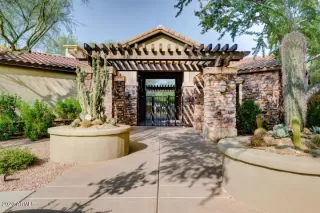 Photo #1: 6139037 Listing 