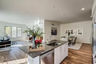 Photo #3: 6139253 Listing