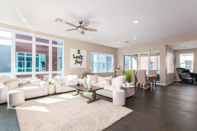 MLS: 6139526 Condo For Sale