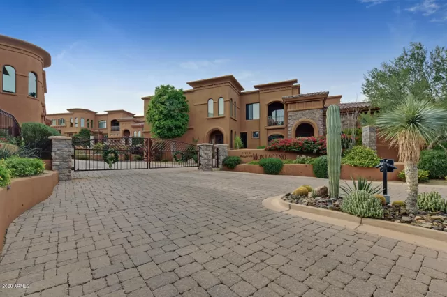 MLS: 6139564 Condo For Sale