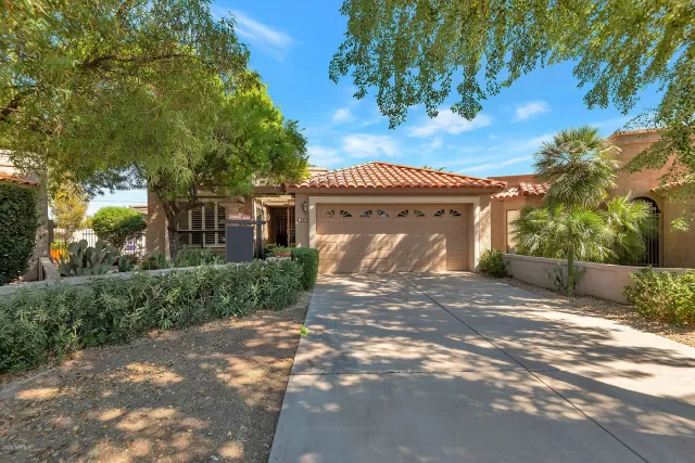 MLS: 6139644 Condo For Sale