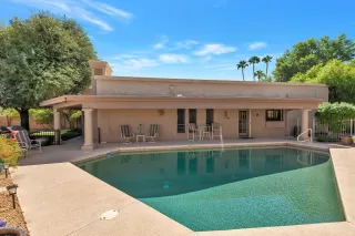 Photo #2: 6139644 Listing