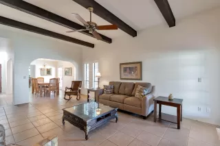 Photo #5: 6139644 Listing