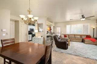 Photo #5: 6139852 Listing 