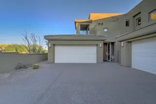 Photo #2: 6140085 Listing 