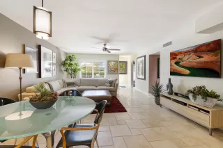 Photo #3: 6140138 Listing