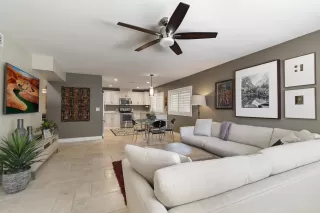 Photo #4: 6140138 Listing