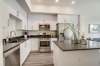 Photo #4: 6140239 Listing