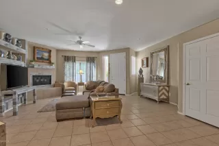 Photo #2: 6140400 Listing