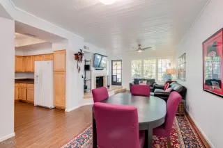 Photo #4: 6140565 Listing
