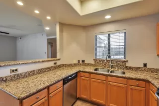 Photo #2: 6140622 Listing 