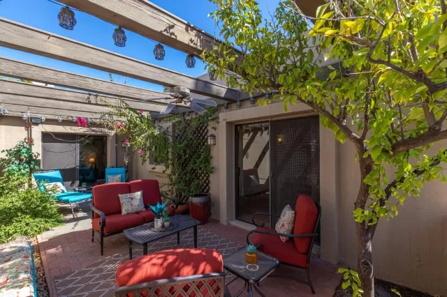 MLS: 6140702 Condo For Sale