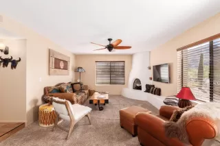 Photo #4: 6140702 Listing