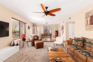 Photo #6: 6140702 Listing