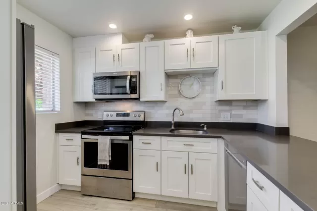 MLS: 6140744 Condo For Sale