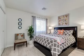 Photo #3: 6140744 Listing