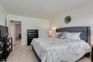 Photo #4: 6140744 Listing