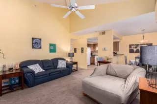 Photo #2: 6140745 Listing
