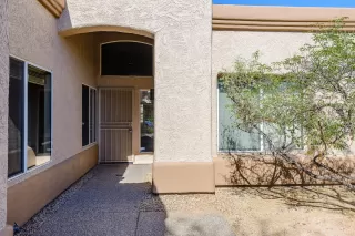 Photo #5: 6140791 Listing