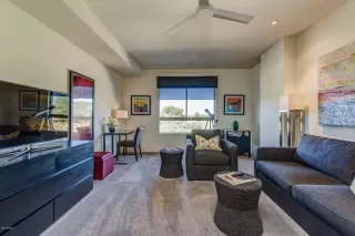 Photo #5: 6140835 Listing