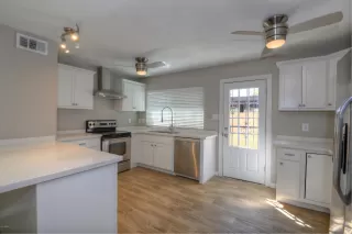 Photo #3: 6141179 Listing 