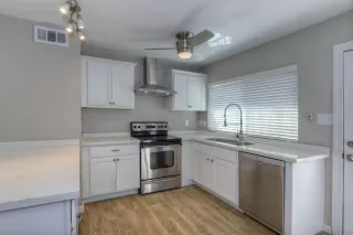 Photo #6: 6141179 Listing 