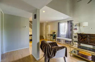 Photo #3: 6141769 Listing