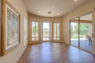 Photo #5: 6141798 Listing