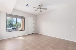 Photo #5: 6141833 Listing 