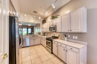 Photo #6: 6141964 Listing 