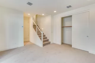 Photo #6: 6142167 Listing