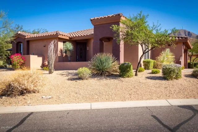 MLS: 6142338 Condo For Sale