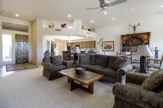 Photo #6: 6142422 Listing