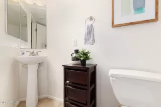 Photo #3: 6142810 Listing