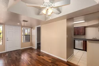 Photo #4: 6142896 Listing