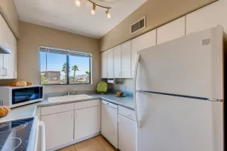 Photo #1: 6143245 Listing 